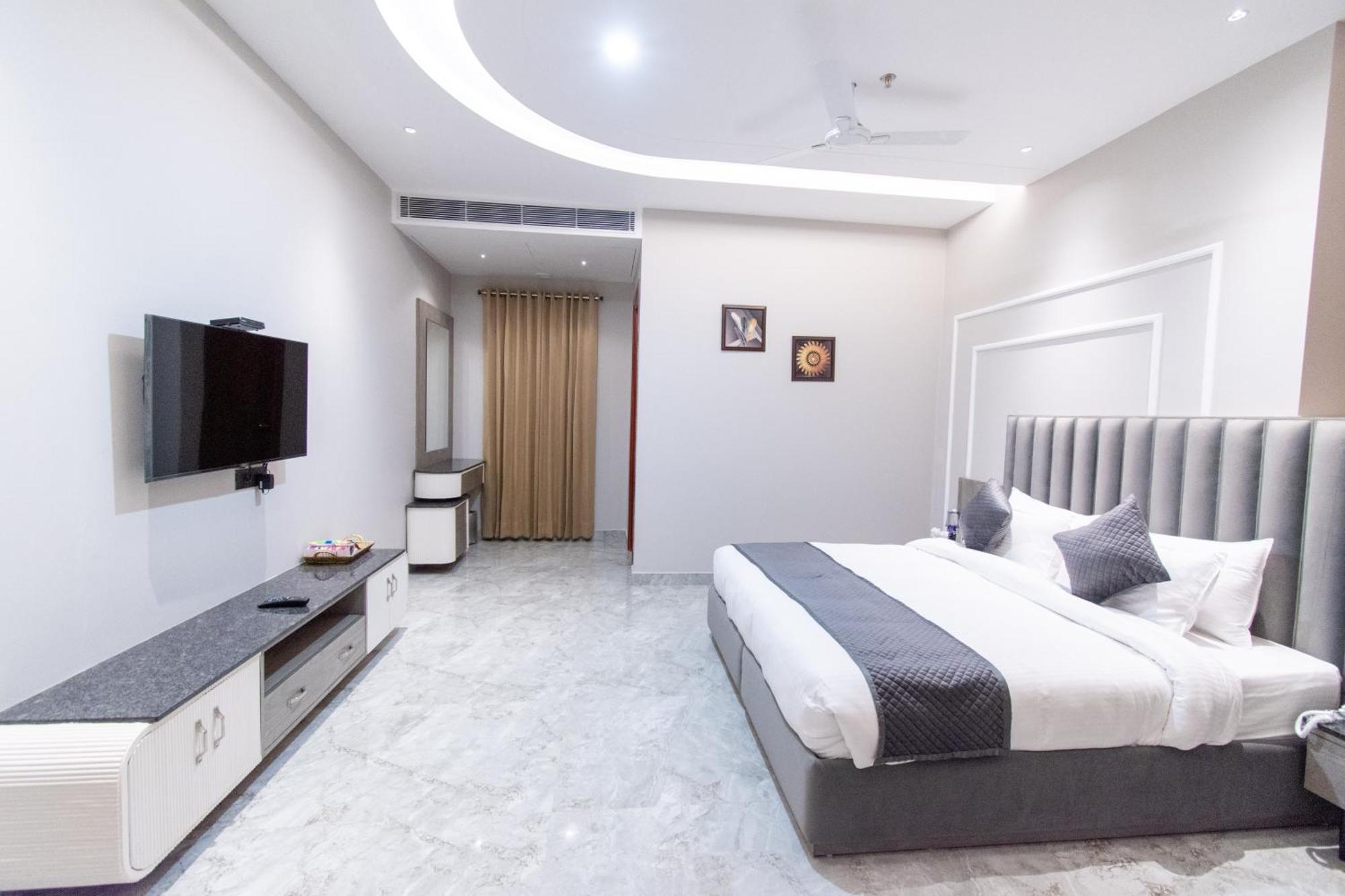 Hotel Miracle Resort Phagwāra المظهر الخارجي الصورة